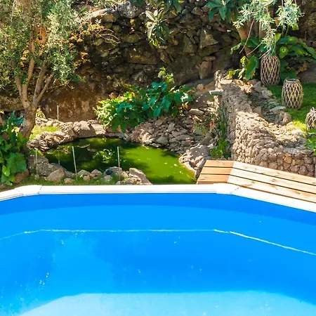 Fonte Da Rosa Apt2 شقة