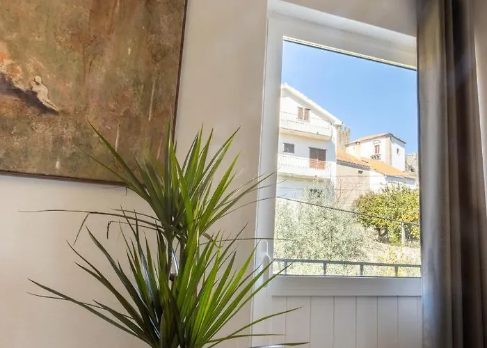 Fonte Da Rosa Apt2 ベルモンテ